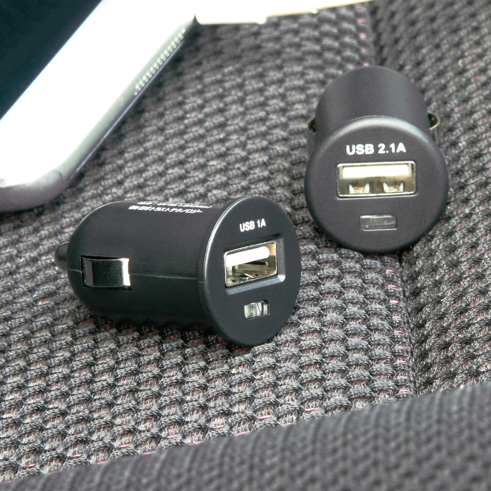 iPhone6 iPhone6 Plusにも使える、フラットデザインコンパクト設計の「USBカーチャージャー mini」