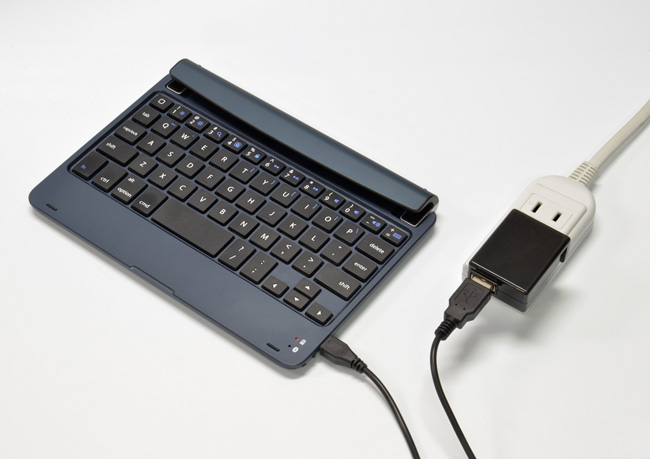 iPad mini ワイヤレスキーボード ブラック USBケーブル 08_2big.jpg